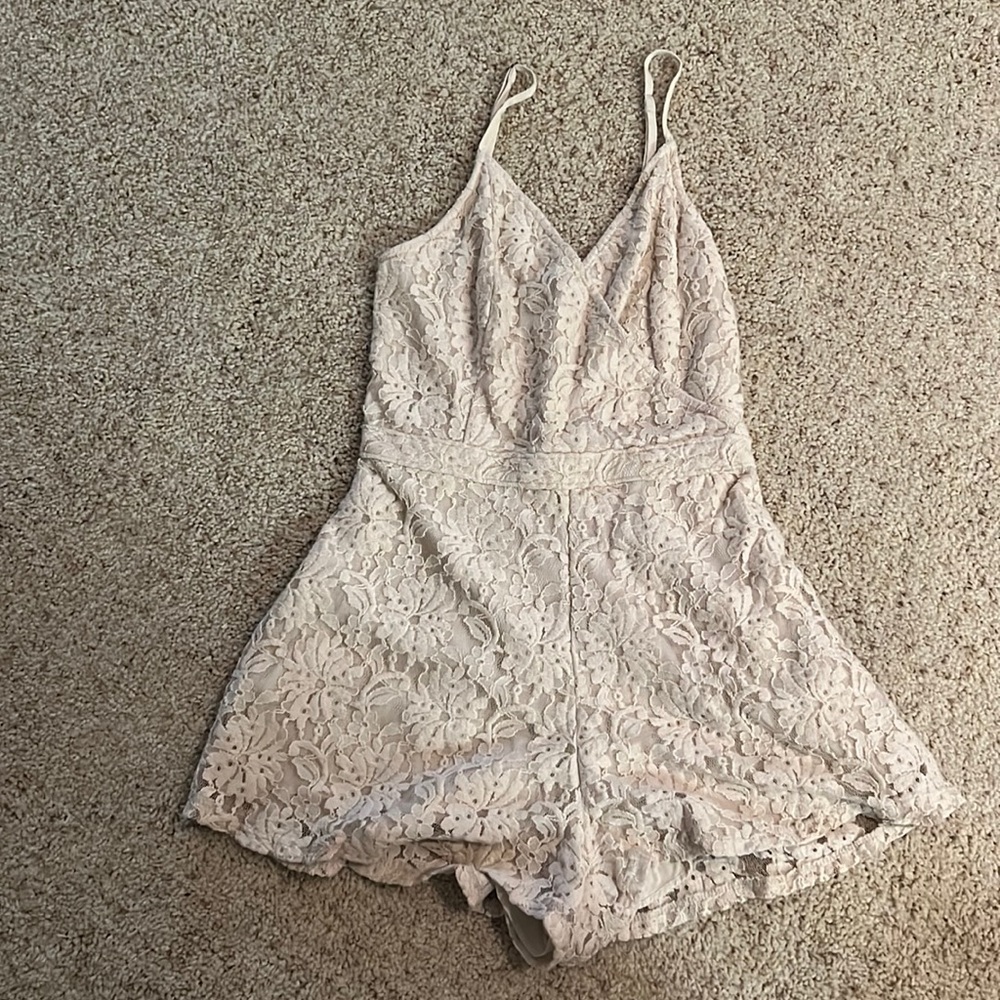 Abercrombie cream floral romper
